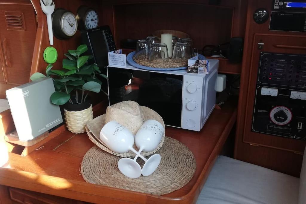 Boat-Apartamento Flotante Cadiz.. La Juanita Arroyo 외부 사진